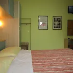 Primavera Hotel 2*