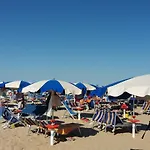 Primavera מלון 2*
