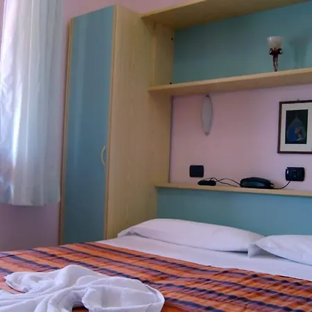 מלון Primavera סניגליה