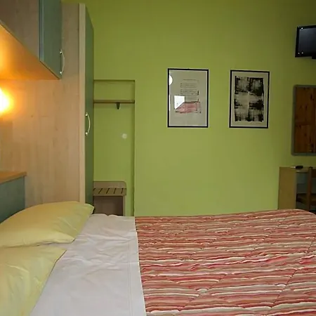 Hotel Primavera 2*