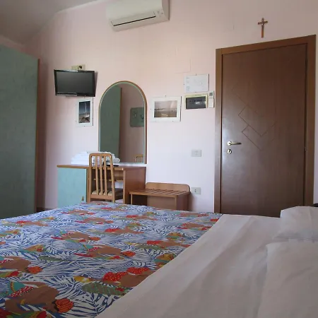 Primavera Hotel